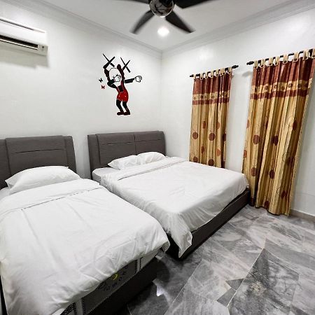 Bearbrick Homestay With Pool 포트딕슨 외부 사진
