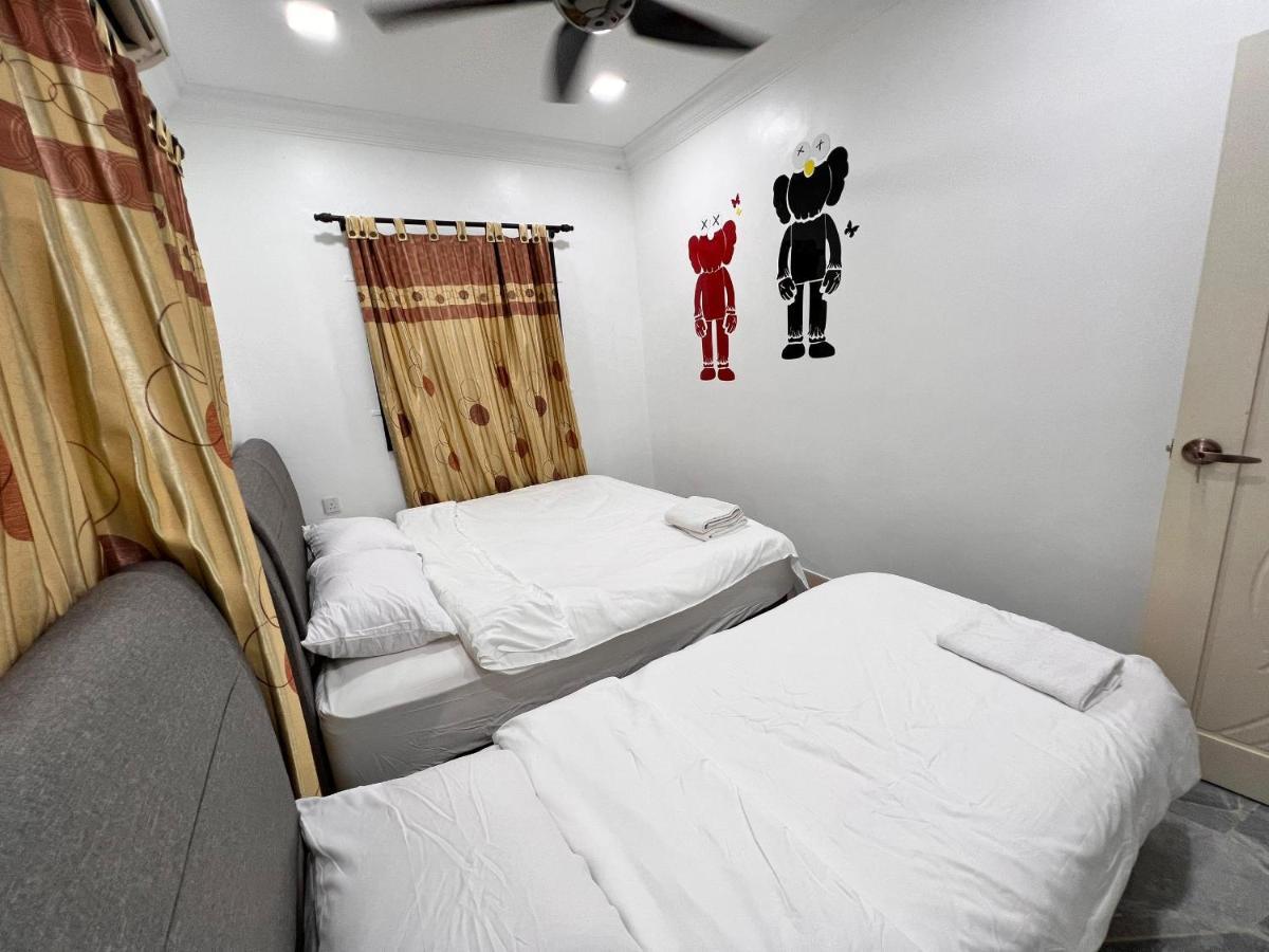 Bearbrick Homestay With Pool 포트딕슨 외부 사진